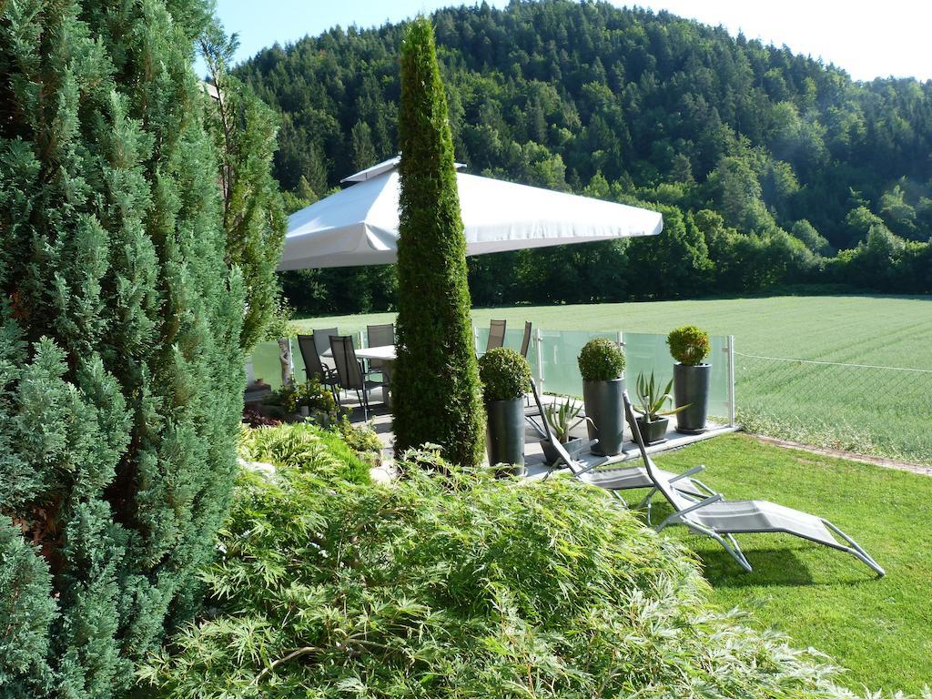 Bluemel Inkl. Freier Strandbadeintritt Velden am Woerthersee